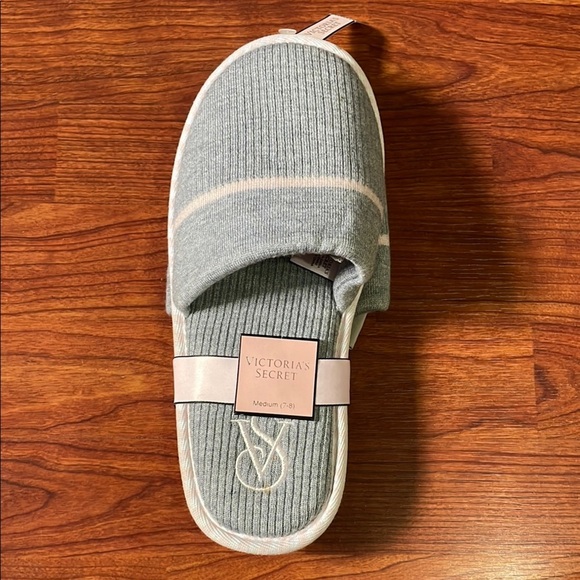 Victoria's Secret Gray Slippers - Picture 1 of 5